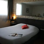 Hotel Eco Relais - Pau Nord Lons