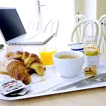 Hotel Eco Relais - Pau Nord