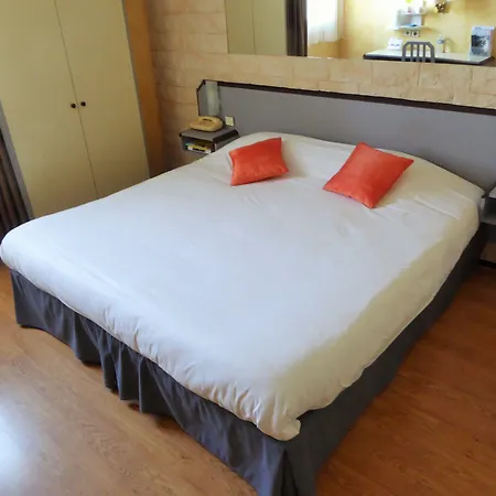 Hotel Eco Relais - Pau Nord Lons