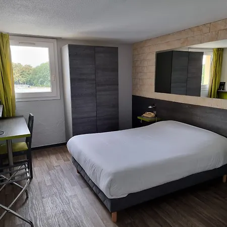 Eco Relais - Pau Nord 호텔