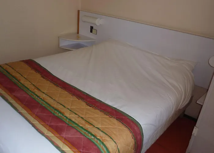 Hotel Eco Relais - Pau Nord Lons